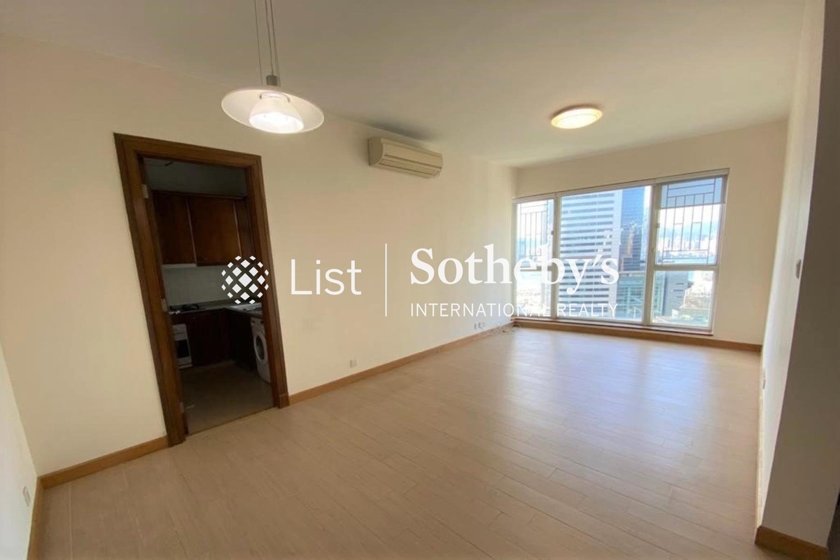 Star Crest 星域軒 | Living and Dining Room