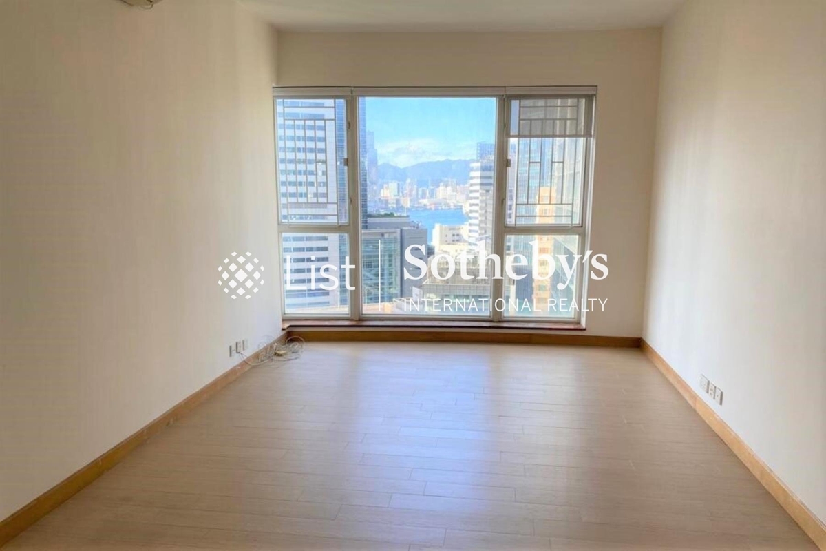 Star Crest 星域軒 | Living and Dining Room