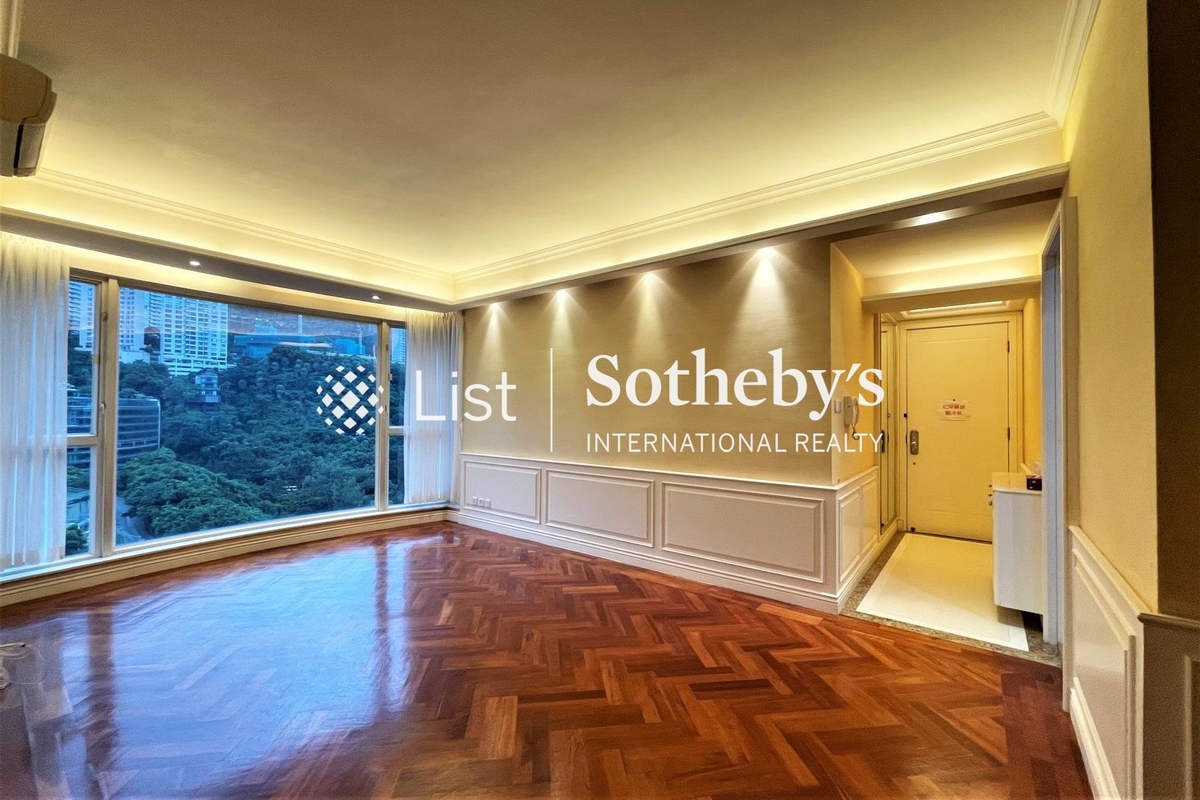 Star Crest 星域軒 | Living and Dining Room