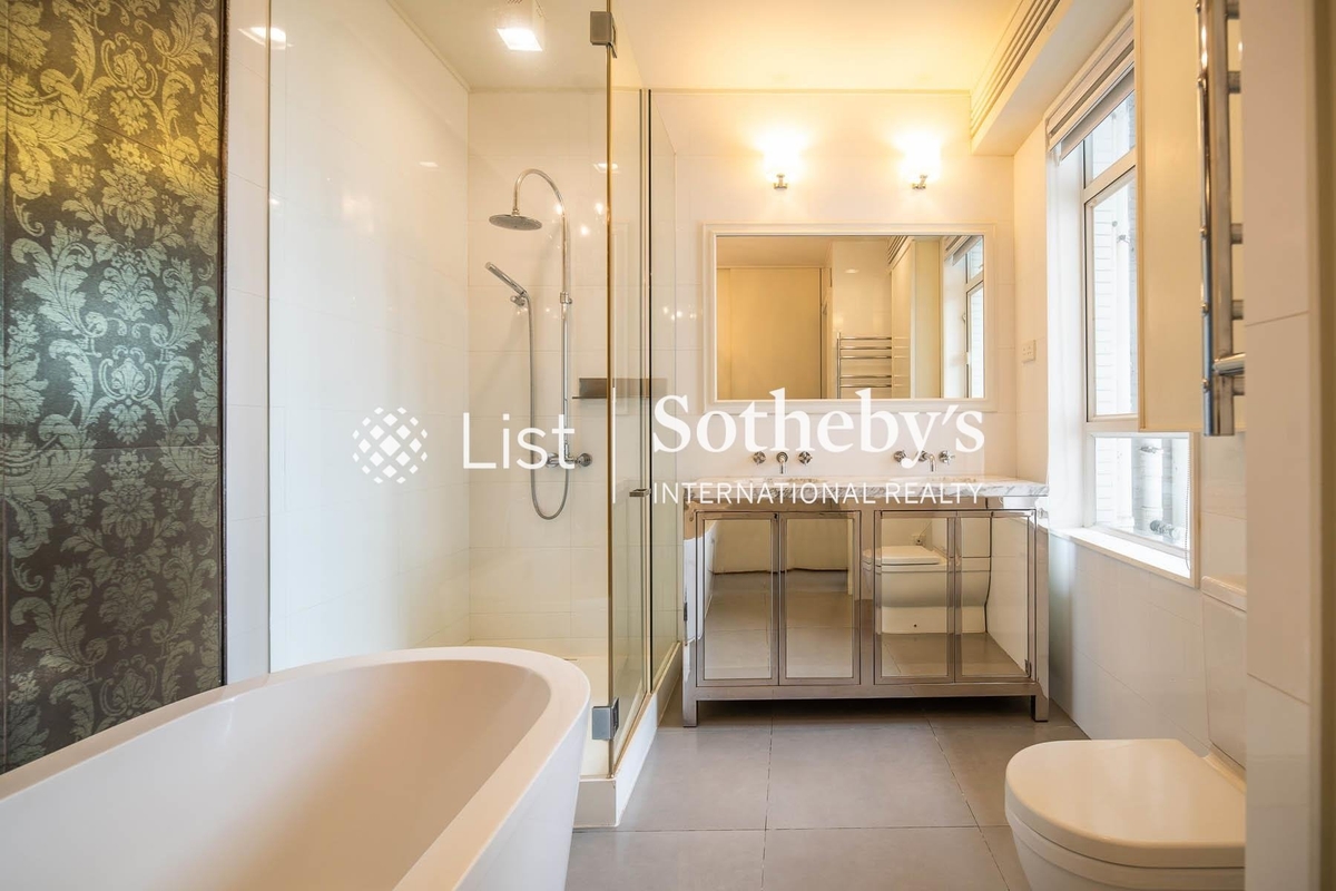 Star Crest 星域軒 | Master Bathroom