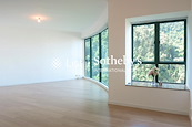Hillsborough Court 曉峰閣 | Living and Dining Room