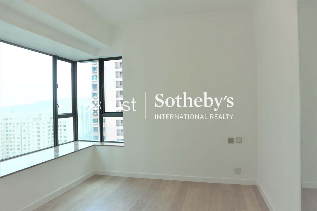 Hillsborough Court 曉峰閣 | Master Bedroom