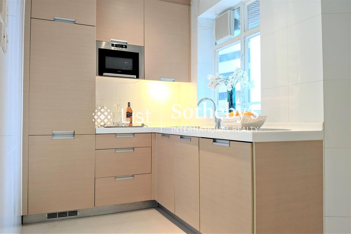 Hillsborough Court 曉峰閣 | Kitchen