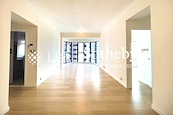 Hillsborough Court 曉峰閣 | Living and Dining Room
