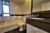Hillsborough Court 曉峰閣 | Guest Bathroom