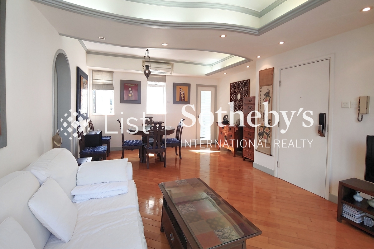 Wing Fook Court 永福阁 | Living and Dining Room