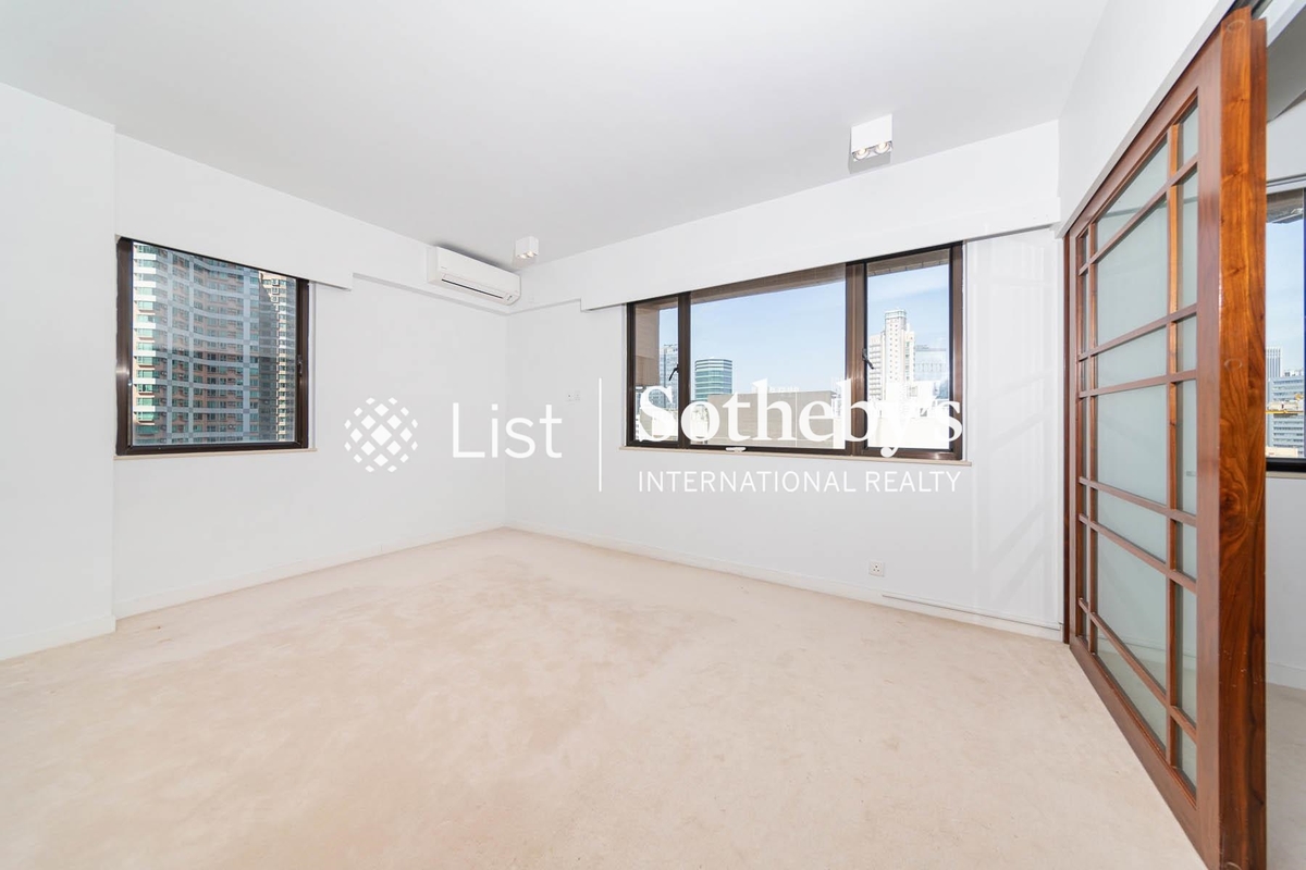 Sakura Court 金櫻閣 | Master Bedroom