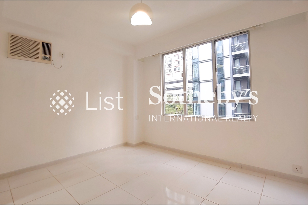 Phoenix Court 鳳凰閣 | Master Bedroom