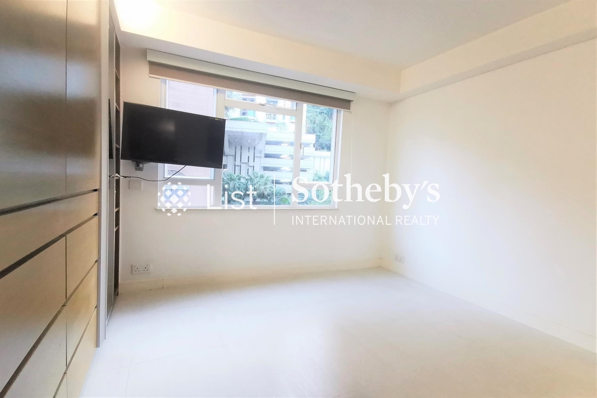 Phoenix Court 鳳凰閣 | Master Bedroom