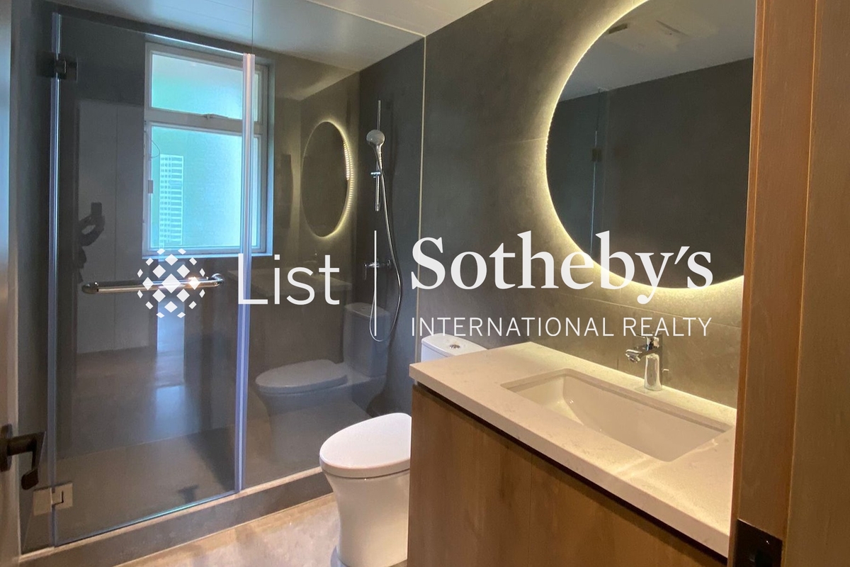 Valverde 蔚皇居 | Guest Bathroom