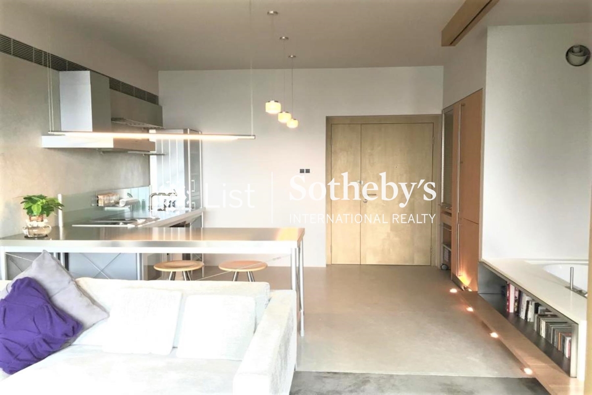 Valverde 蔚皇居 | Living and Dining Room