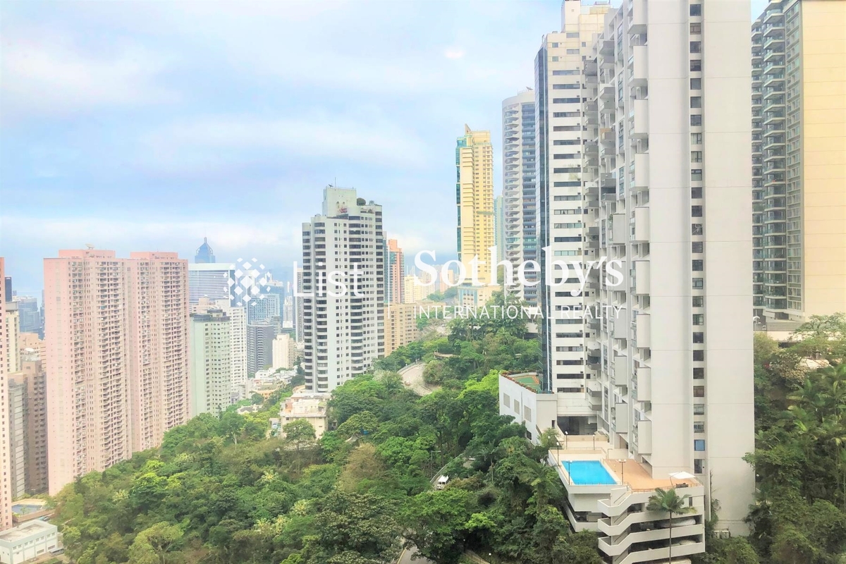 Valverde 蔚皇居 | View from Living and Dining Room