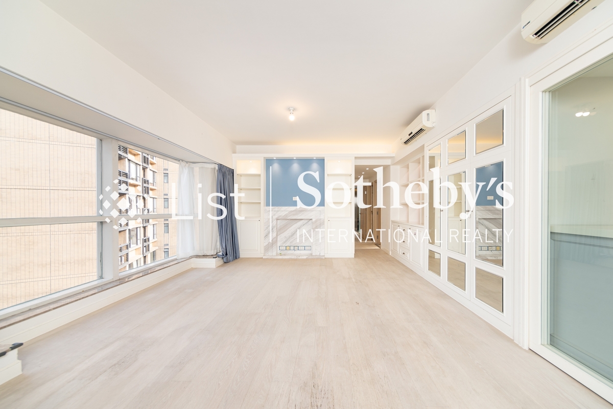 Valverde 蔚皇居 | Living and Dining Room