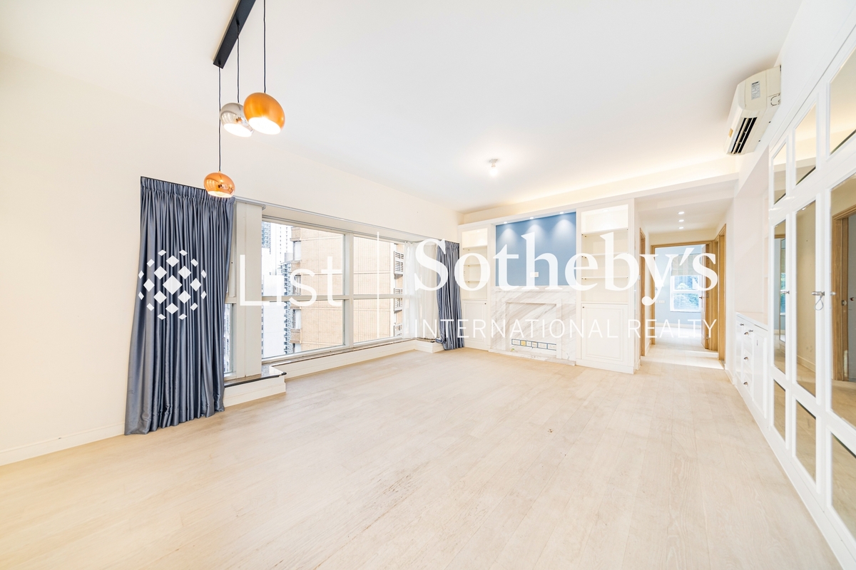 Valverde 蔚皇居 | Living and Dining Room