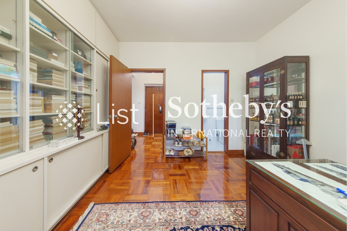 Kennedy Heights 堅麗閣 | Fifth Bedroom