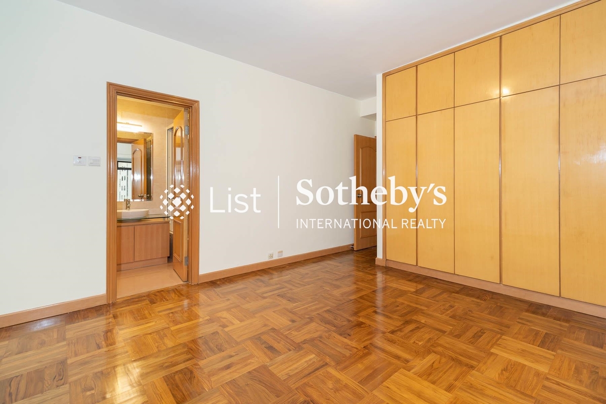 Kennedy Heights 堅麗閣 | Second En-suite Bedroom