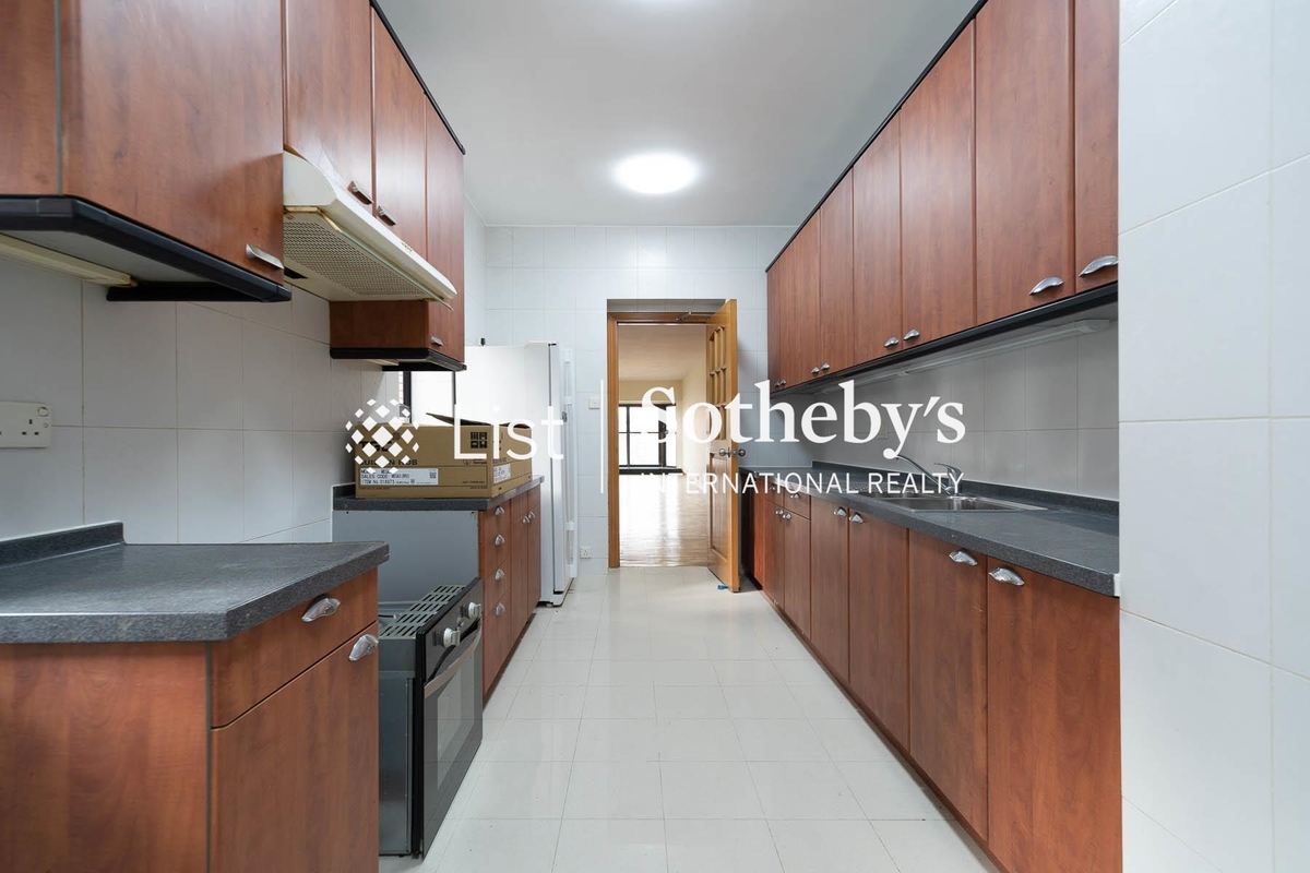 Kennedy Heights 堅麗閣 | Kitchen