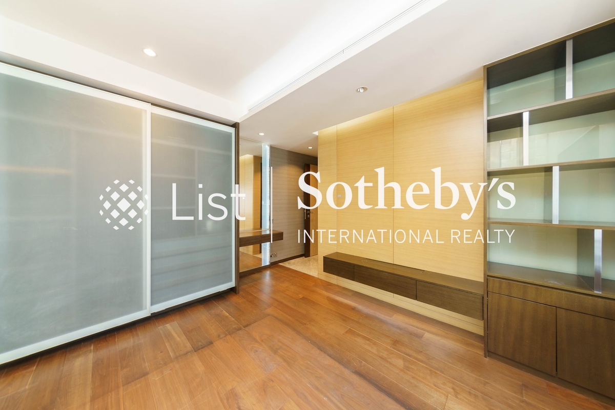 Kennedy Heights 堅麗閣 | Second En-suite Bedroom