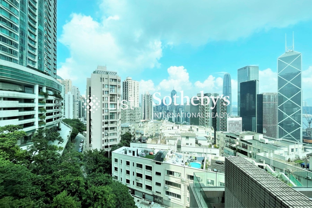 Fairlane Tower 寶雲山莊 | View from Living and Dining Room