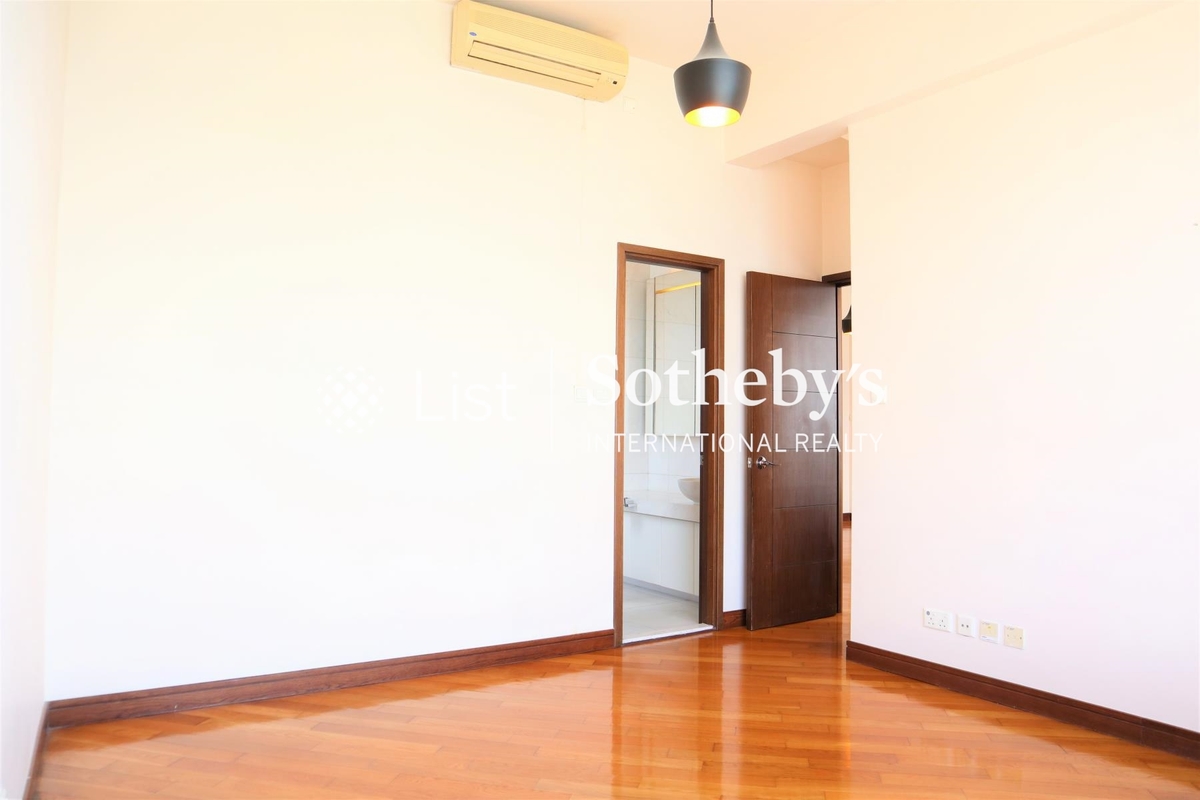 One Pacific Heights 盈峰一號 | Second En-suite Bedroom