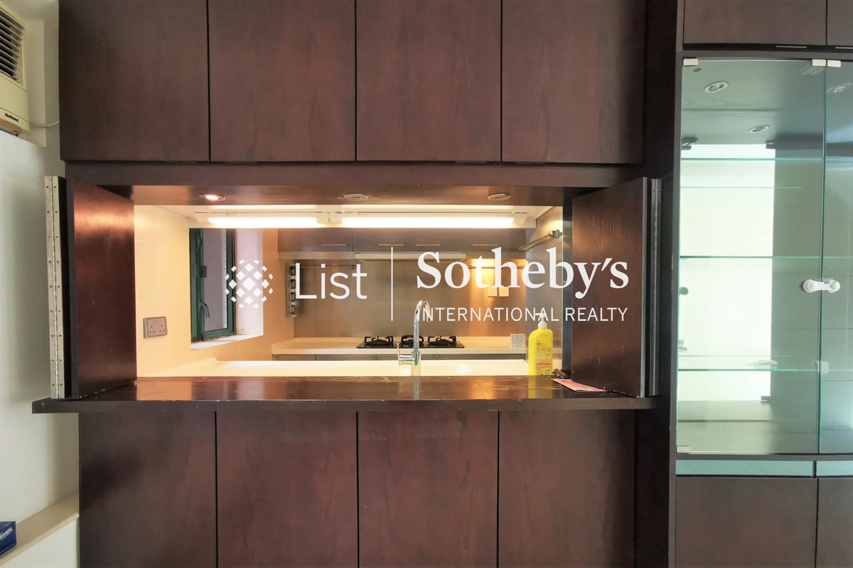 Hillsborough Court 曉峰閣 | Kitchen