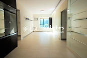 Hillsborough Court 曉峰閣 | Living and Dining Room