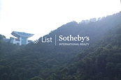 Hillsborough Court 曉峰閣 | View from Master Bedroom