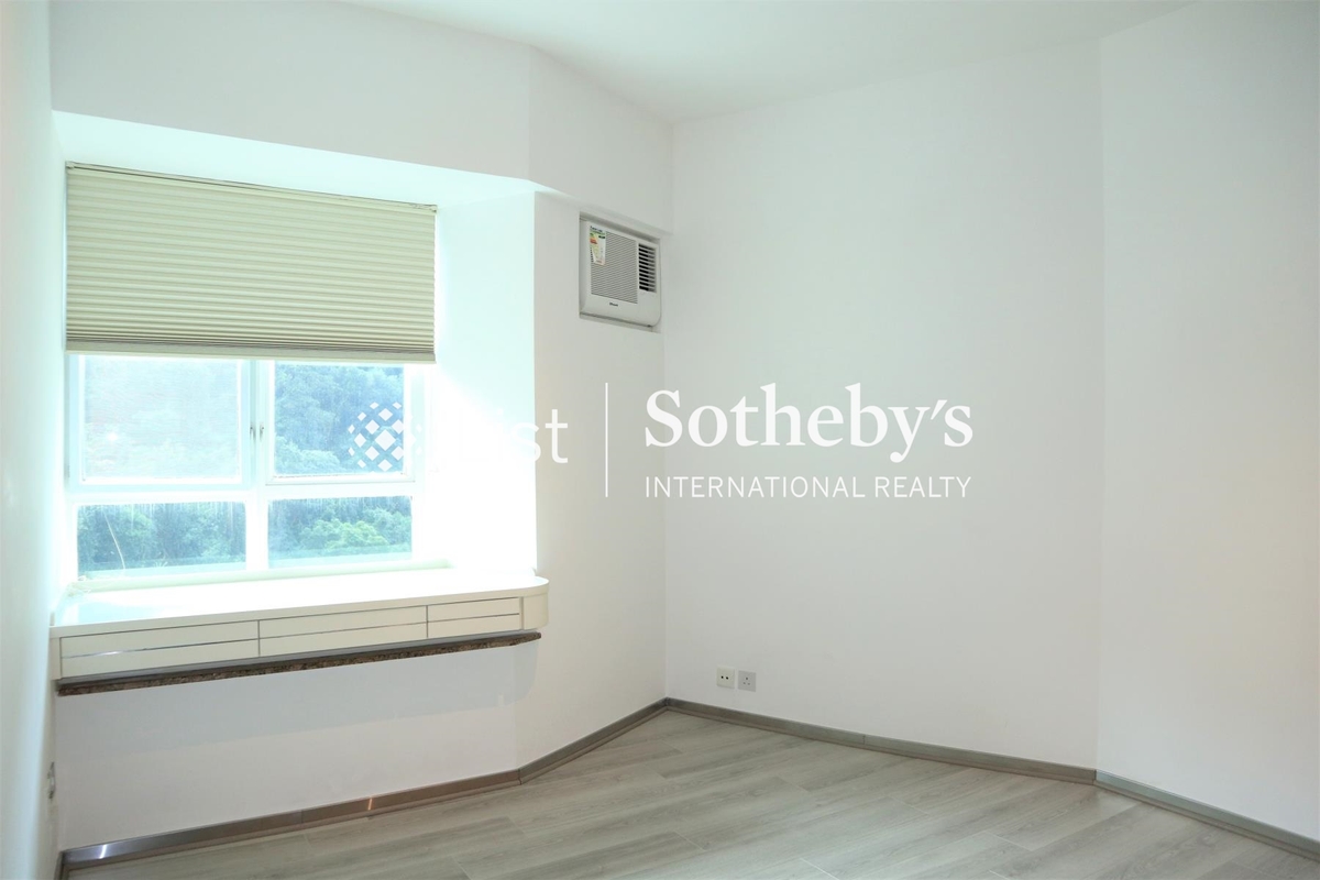 Hillsborough Court 曉峰閣 | Master Bedroom