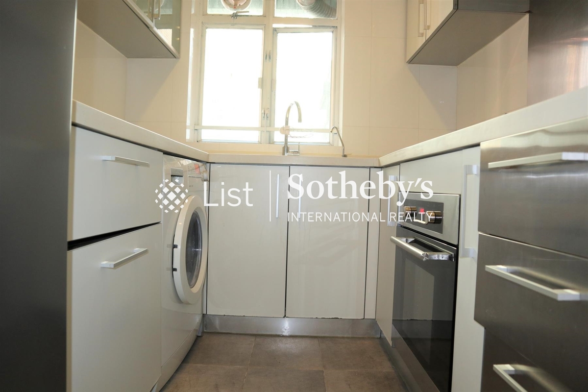 Hillsborough Court 曉峰閣 | Kitchen