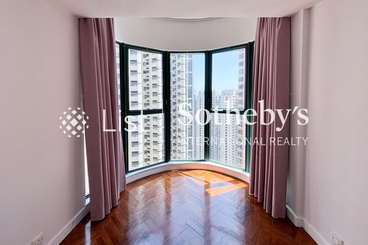 Hillsborough Court 曉峰閣 | 