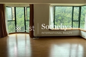 Hillsborough Court 曉峰閣 | Living and Dining Room