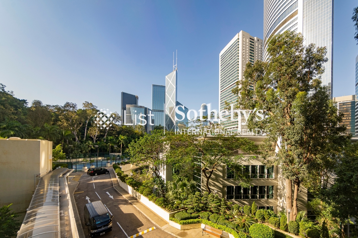 Regent On The Park 御花園 | View from Living and Dining Room