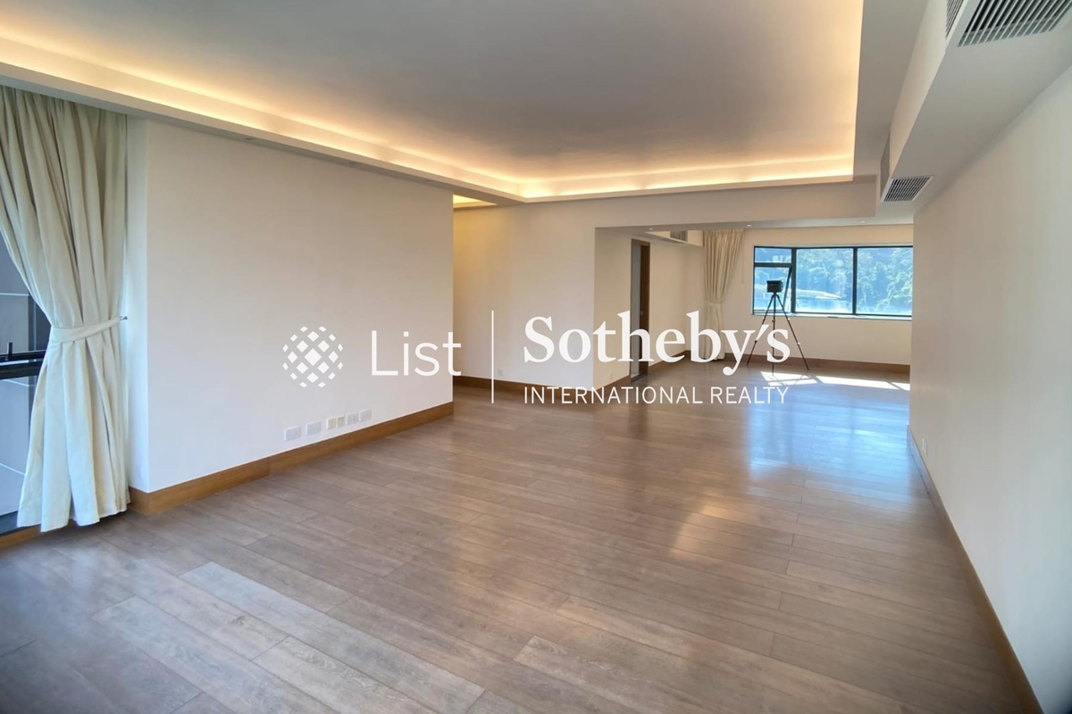 Regent On The Park 御花園 | Living and Dining Room