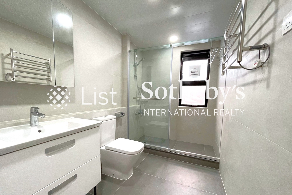 Regent On The Park 御花园 | Guest Bathroom