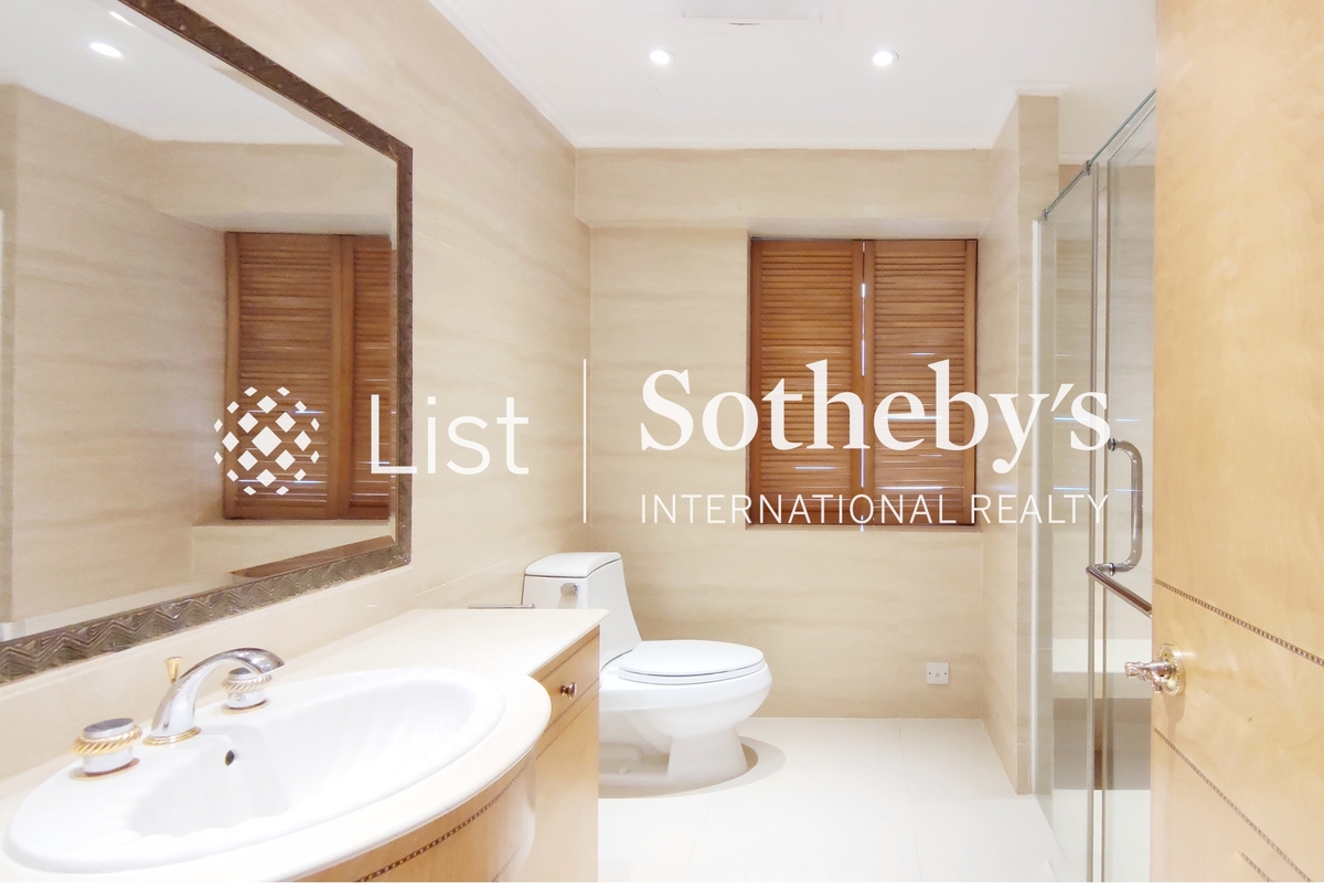 Regent On The Park 御花園 | Second En-suite Bathroom