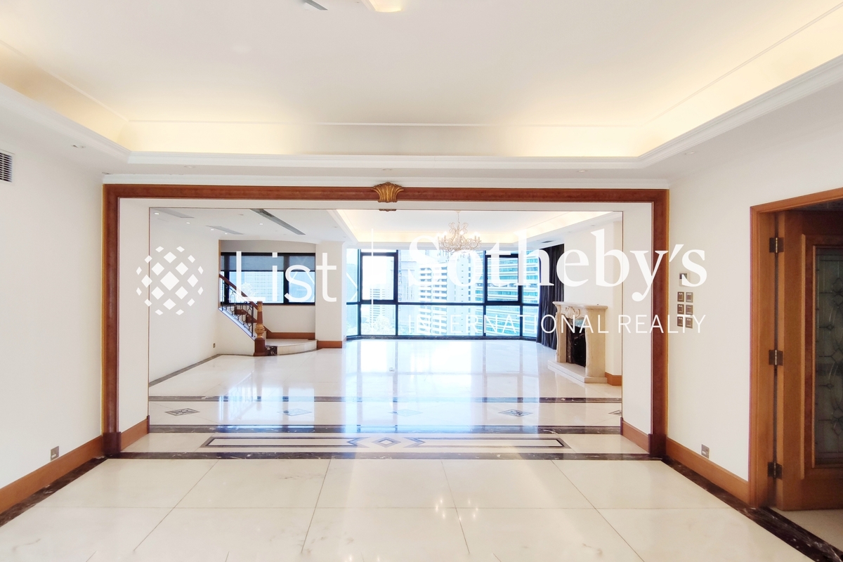 Regent On The Park 御花園 | Living and Dining Room