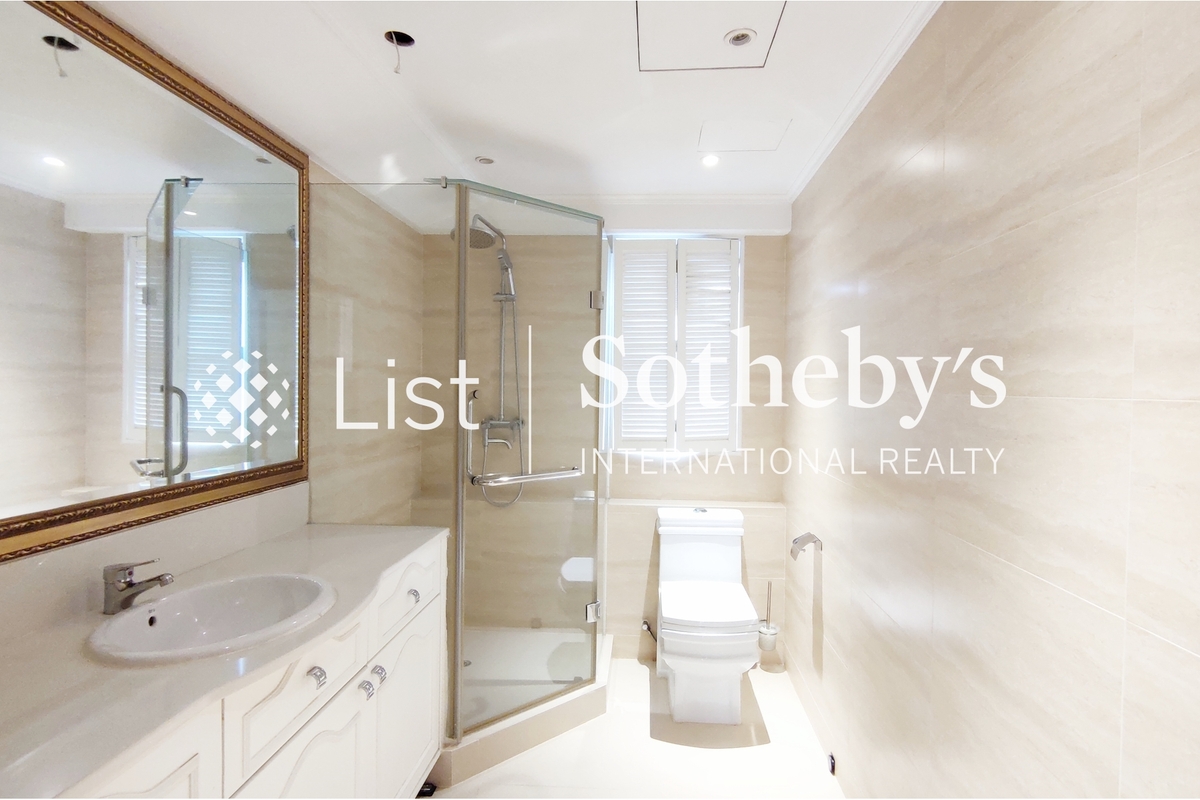 Regent On The Park 御花園 | Guest Bathroom