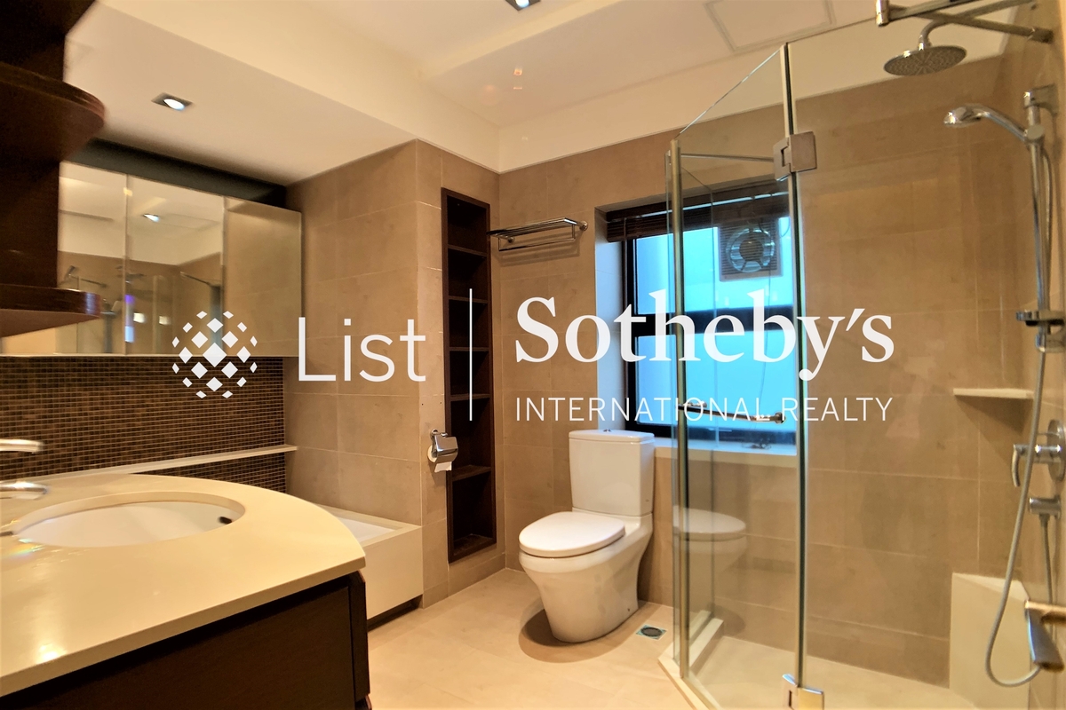 Regent On The Park 御花園 | Master Bathroom