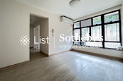 Chi Fu Fa Yuen 置富花園 | Living Room