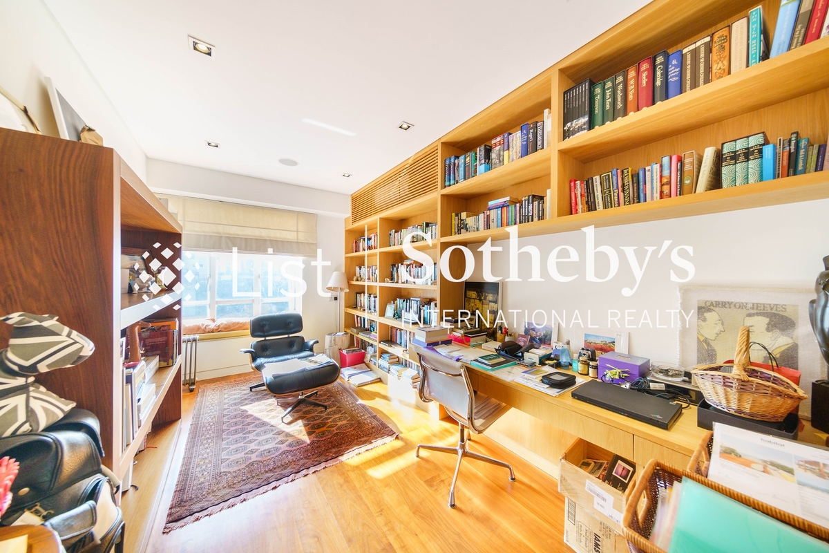 Grand Garden 華景園 | Fourth Bedroom