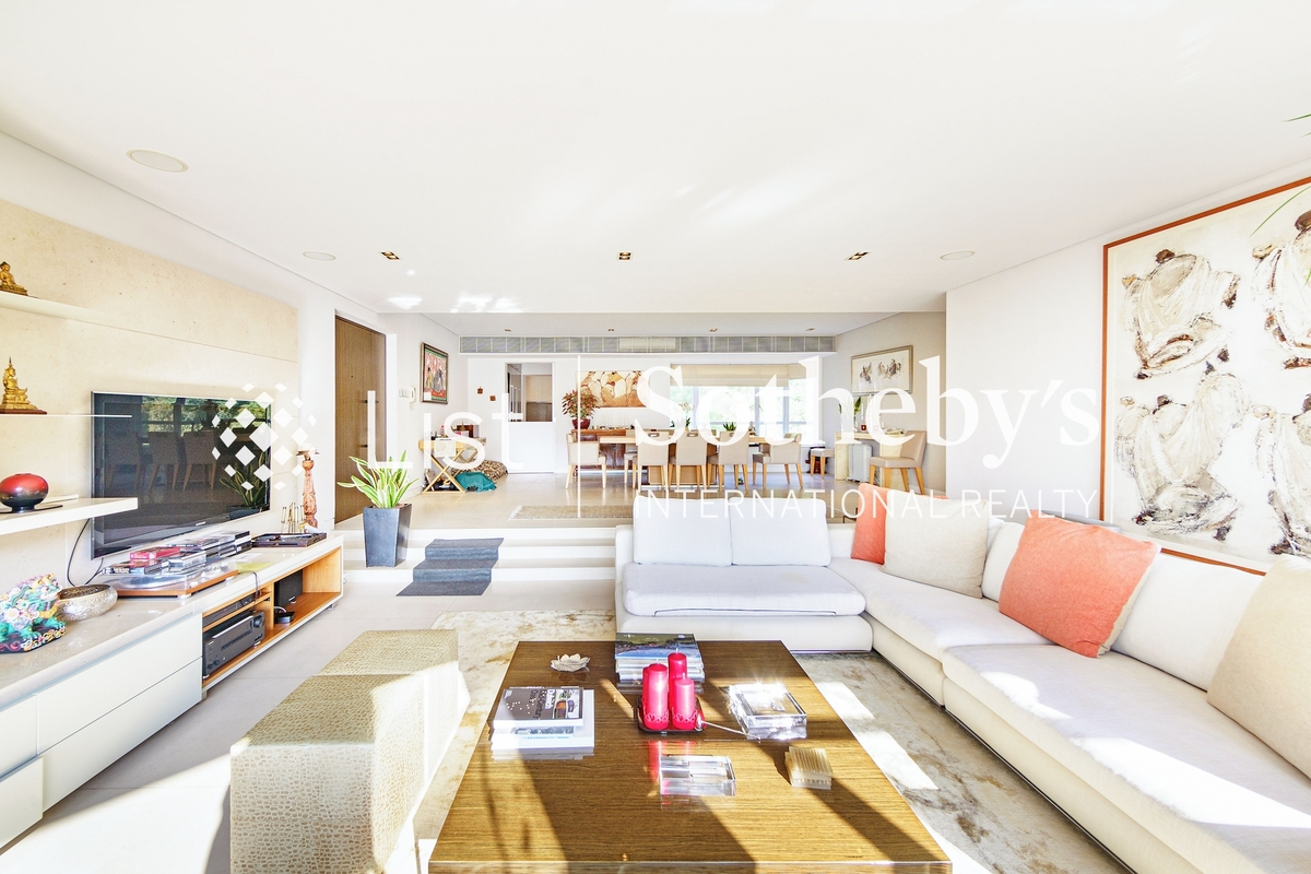 Grand Garden 華景園 | Living and Dining Room