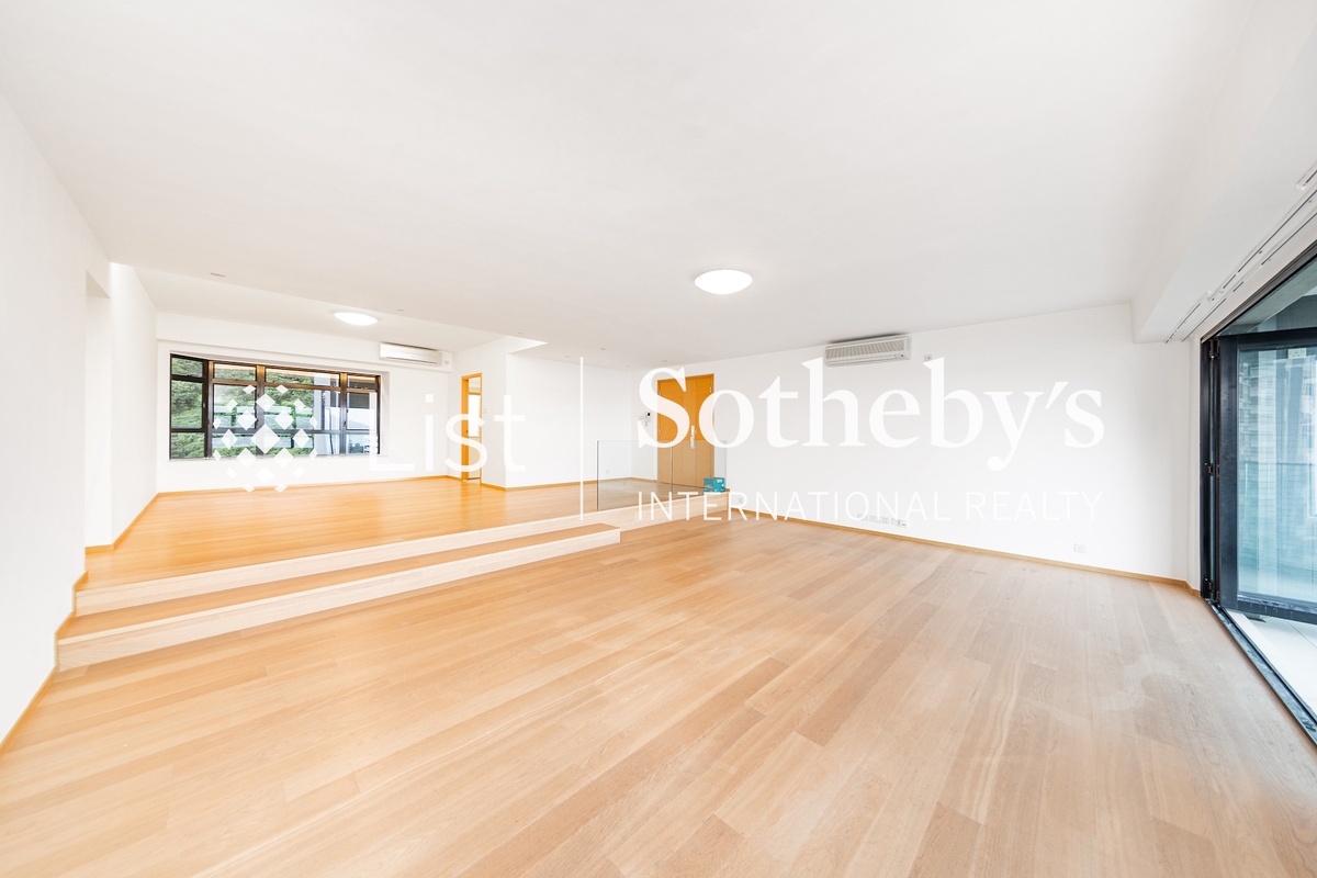 Grand Garden 華景園 | Living and Dining Room