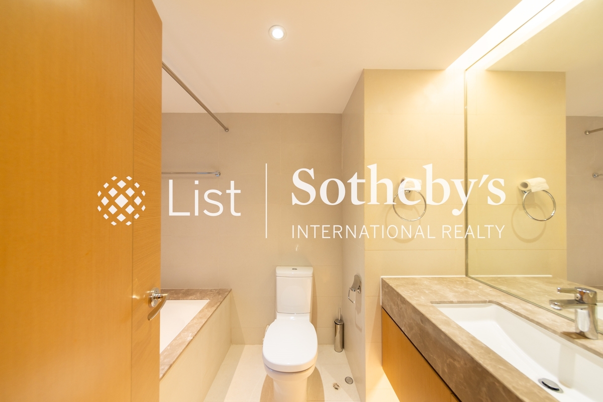 Grand Garden 華景園 | Second En-suite Bathroom