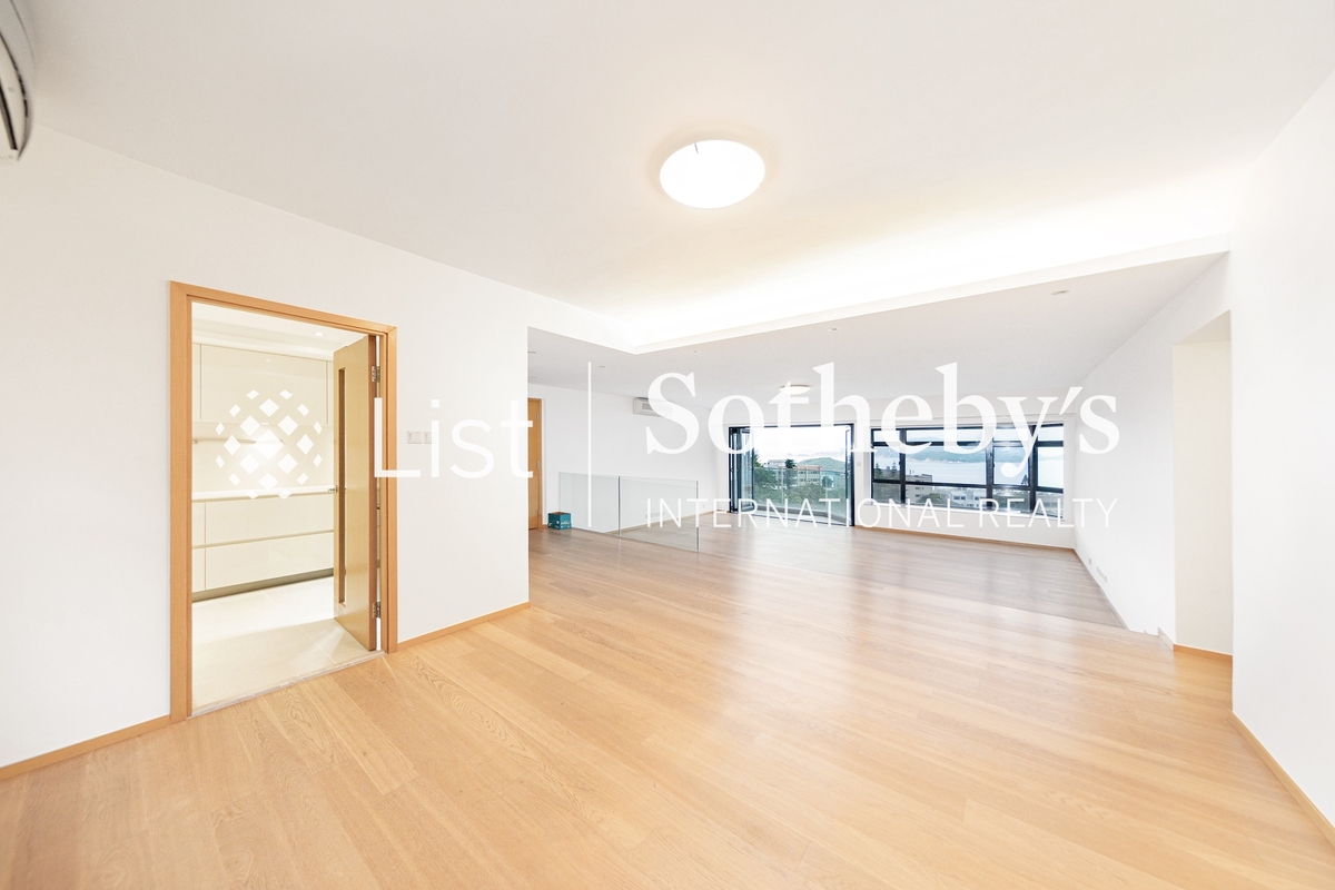 Grand Garden 華景園 | Living and Dining Room