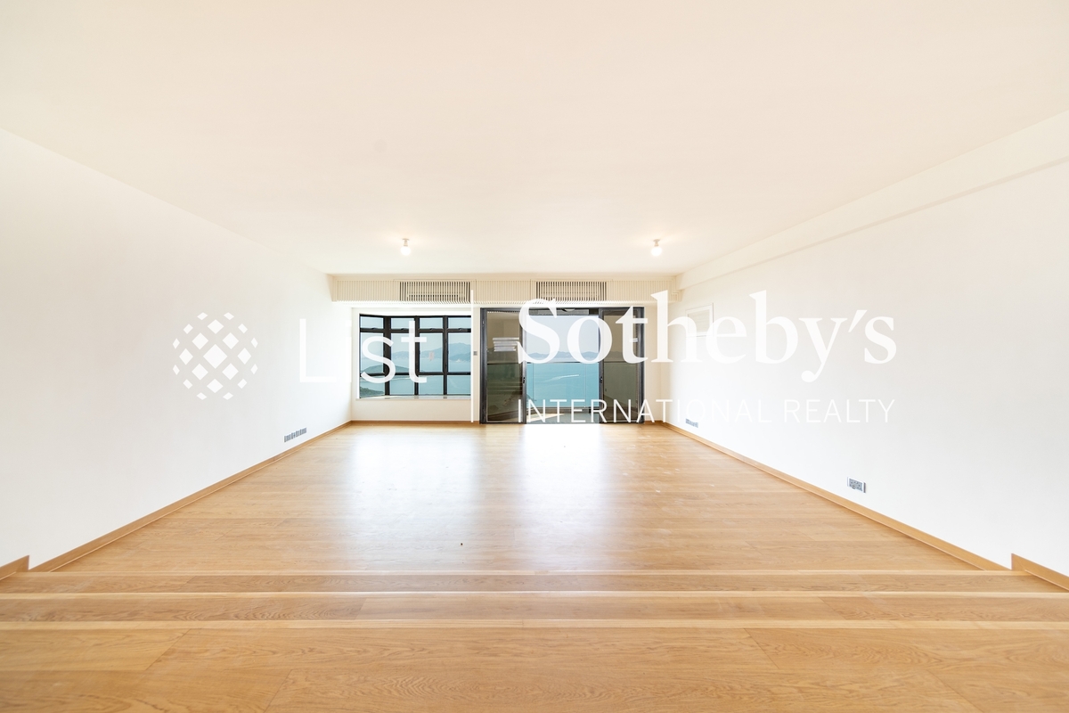 Grand Garden 華景園 | Living Room