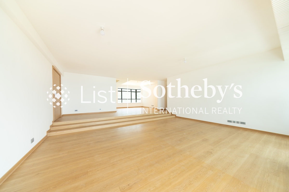 Grand Garden 華景園 | Living and Dining Room