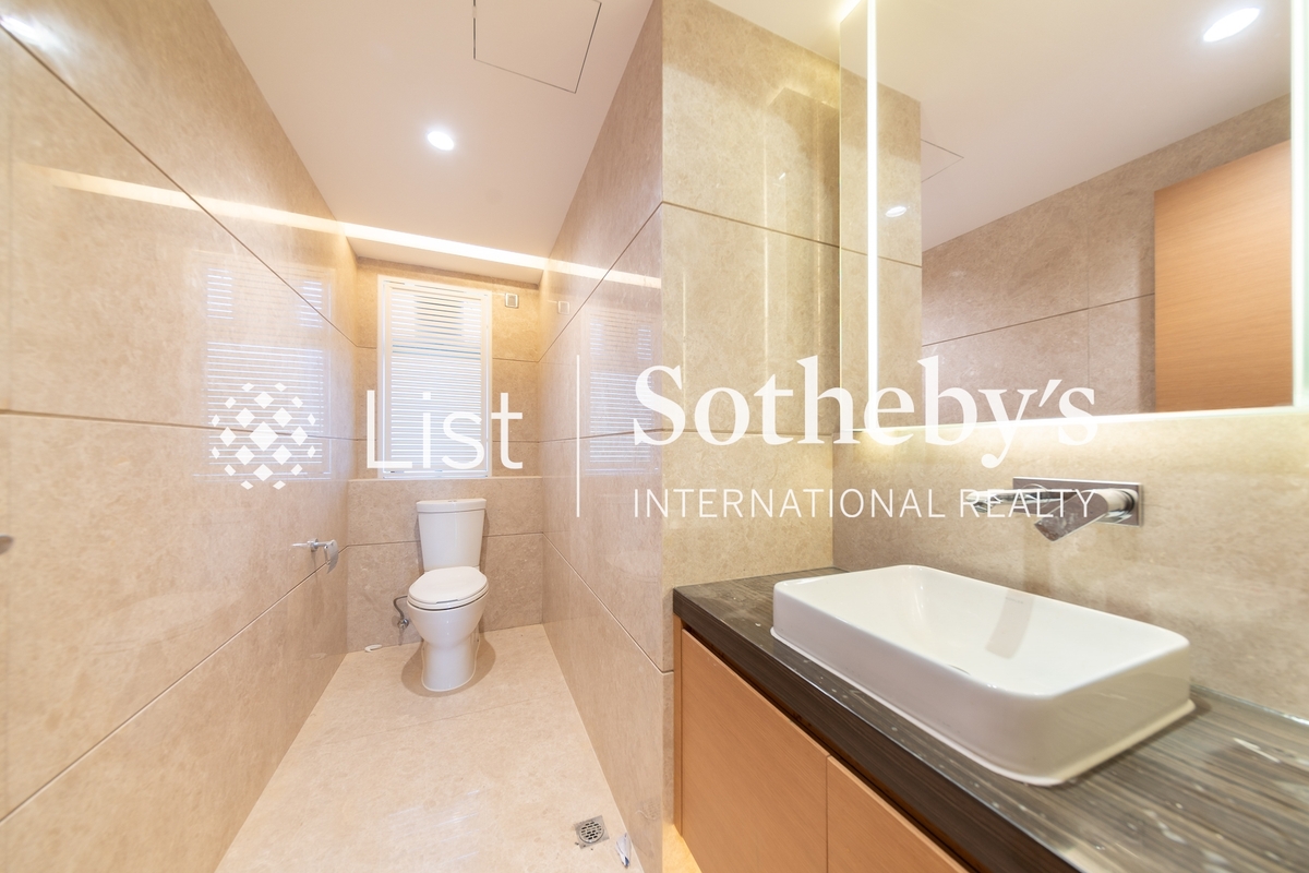 Grand Garden 華景園 | Second En-suite Bathroom