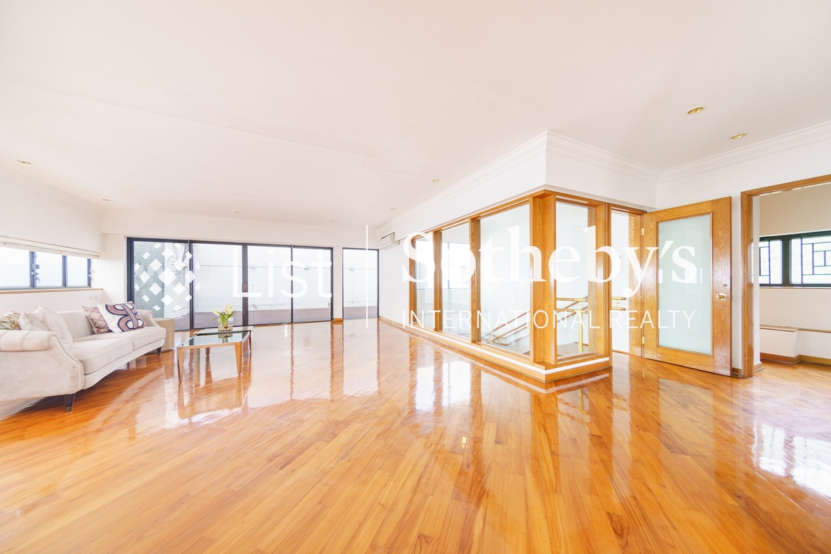 Grand Garden 華景園 | Family Room