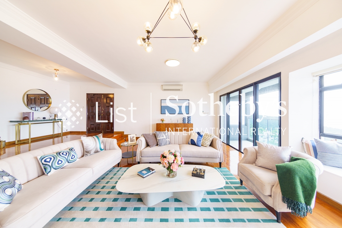 Grand Garden 華景園 | Living and Dining Room