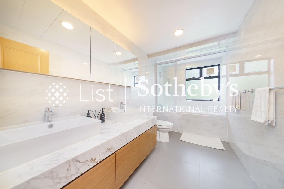 Grand Garden 華景園 | Master Bathroom